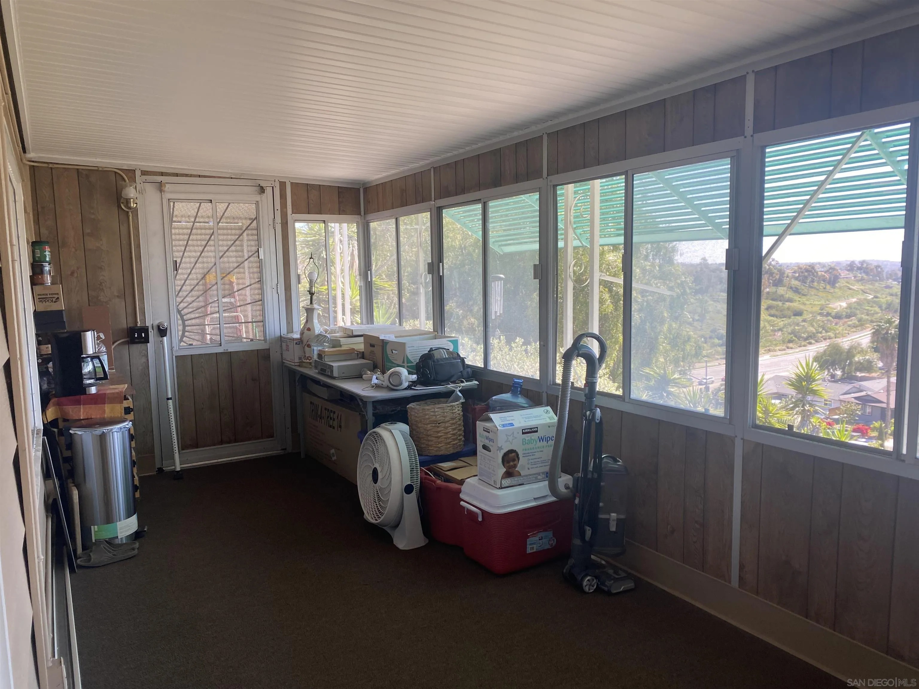 1925 Otay Lakes Road, Unit 88 Chula Vista, CA 91913 - Photo 5 of 15 a room with furniture and a window