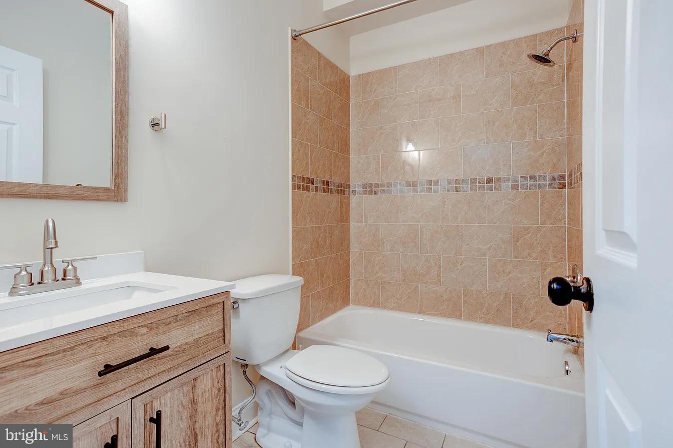 1315 North 19th Street, Unit A Philadelphia, PA 19121 - Photo 19 of 27