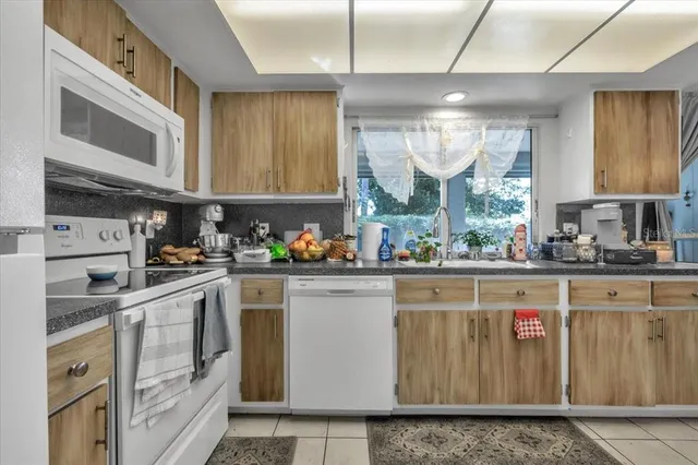 $899,000 | 2417 Magdalina Drive, Punta Gorda, FL 33950