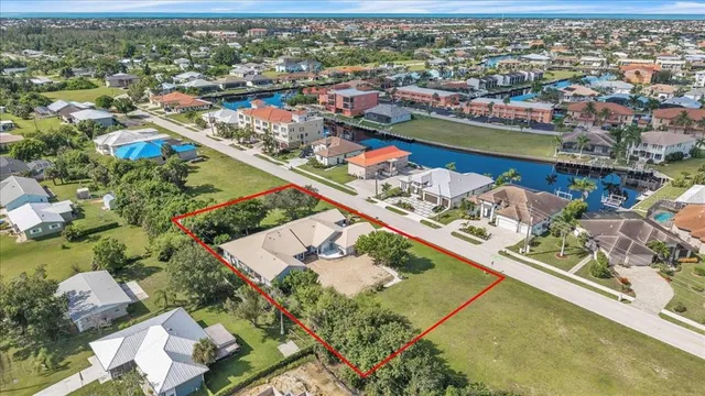 $899,000 | 2417 Magdalina Drive, Punta Gorda, FL 33950