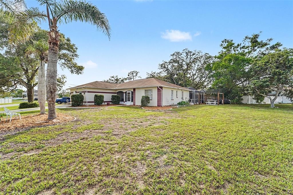 11363 Norvell Road Spring Hill, FL 34608 - Photo 2 of 30