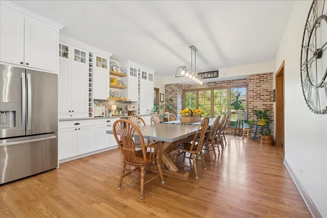 $1,150,000 | 15 Mulberry Drive, Hawthorn Woods, IL 60047