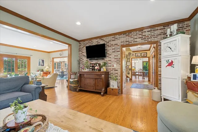 $1,150,000 | 15 Mulberry Drive, Hawthorn Woods, IL 60047