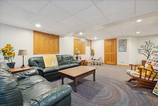 $1,150,000 | 15 Mulberry Drive, Hawthorn Woods, IL 60047