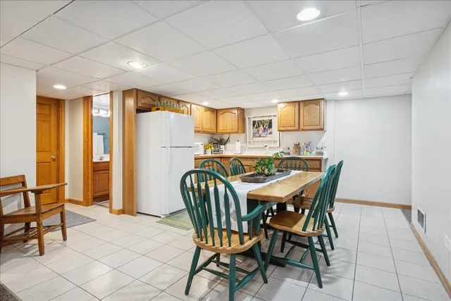 $1,150,000 | 15 Mulberry Drive, Hawthorn Woods, IL 60047