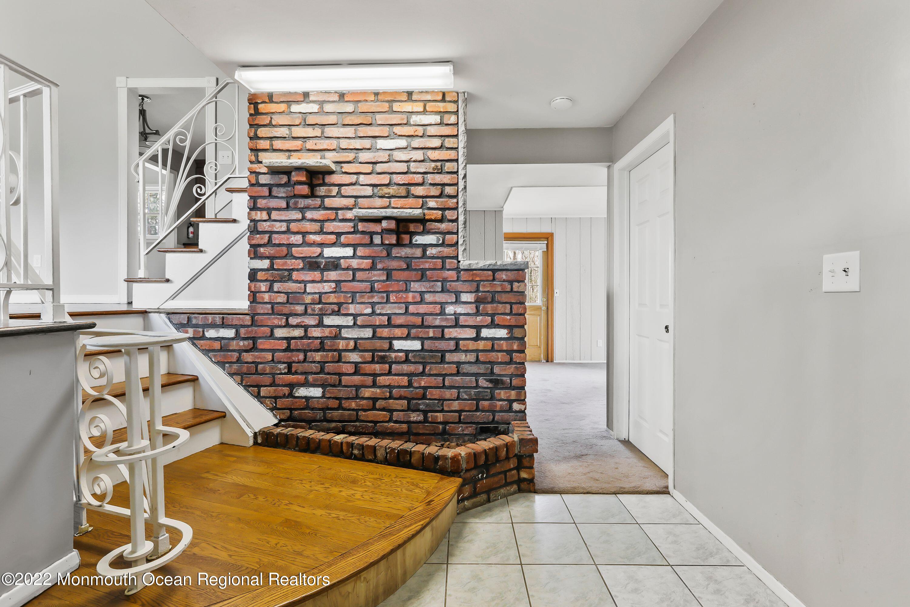 151 Cherry Tree Lane Middletown, NJ 07748 - Photo 17 of 32 KfSyGM7E