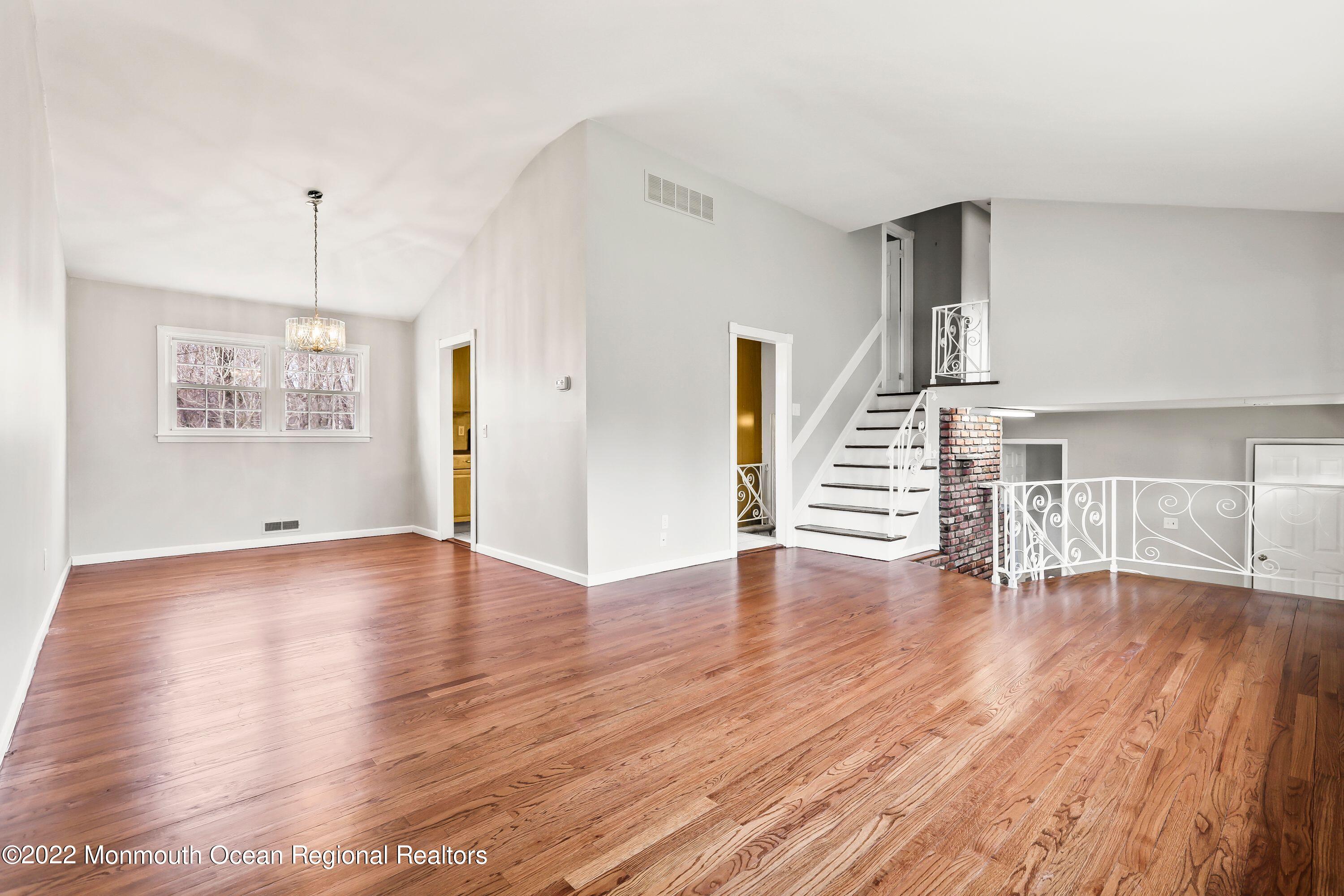 151 Cherry Tree Lane Middletown, NJ 07748 - Photo 7 of 32 JGD2WF20