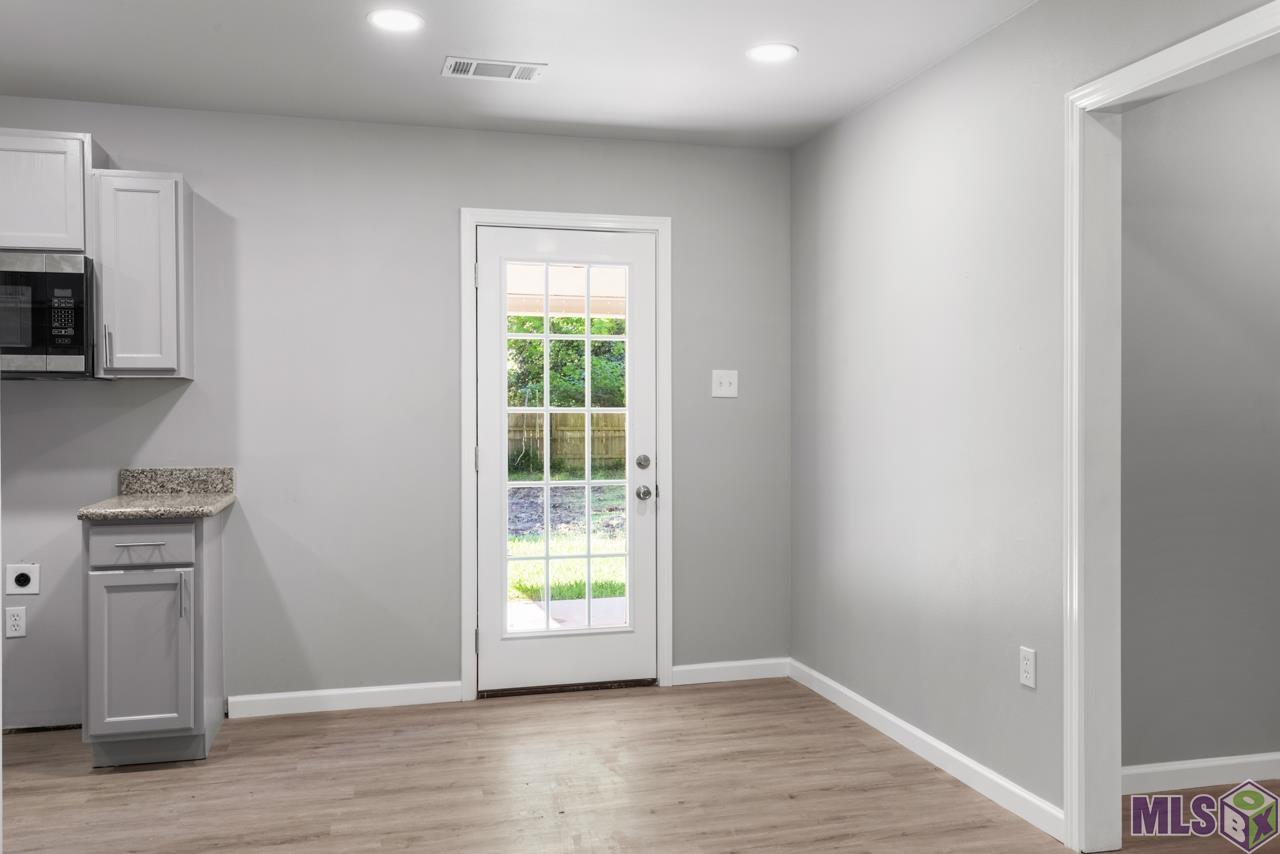 5322 Thomas Baton Rouge, LA 70811 - Photo 3 of 12 Gallery Image 3