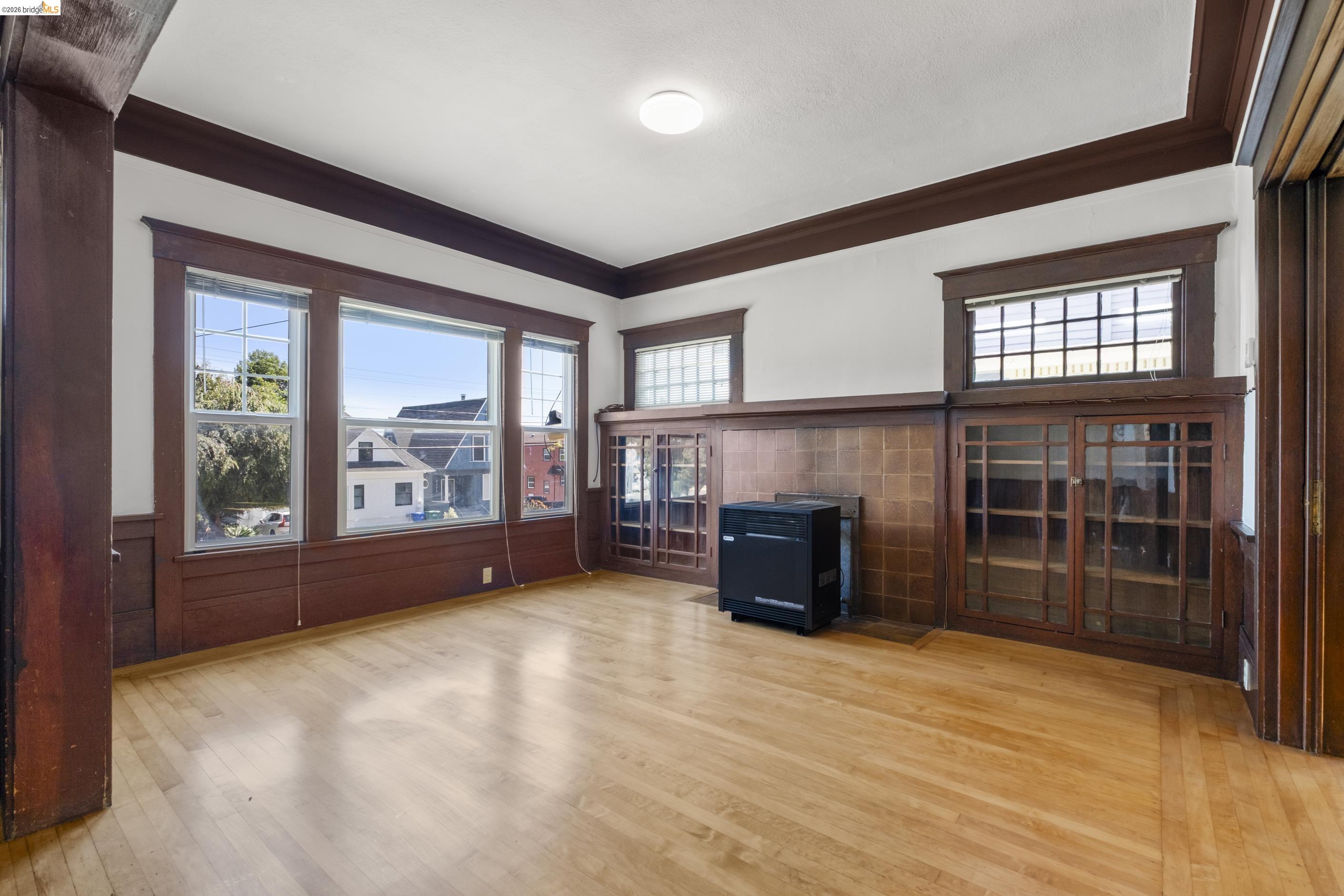 4283 Howe Street Oakland, CA 94611 - Photo 7 of 38