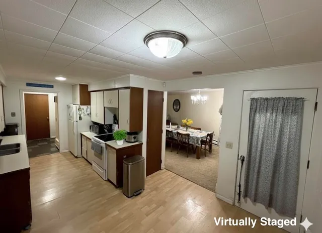 $274,900 | 910 Elizabeth Court, Mount Pleasant, MI 48858