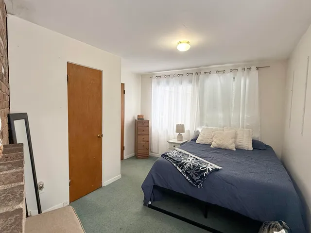 $264,900 | 910 Elizabeth Court, Mount Pleasant, MI 48858