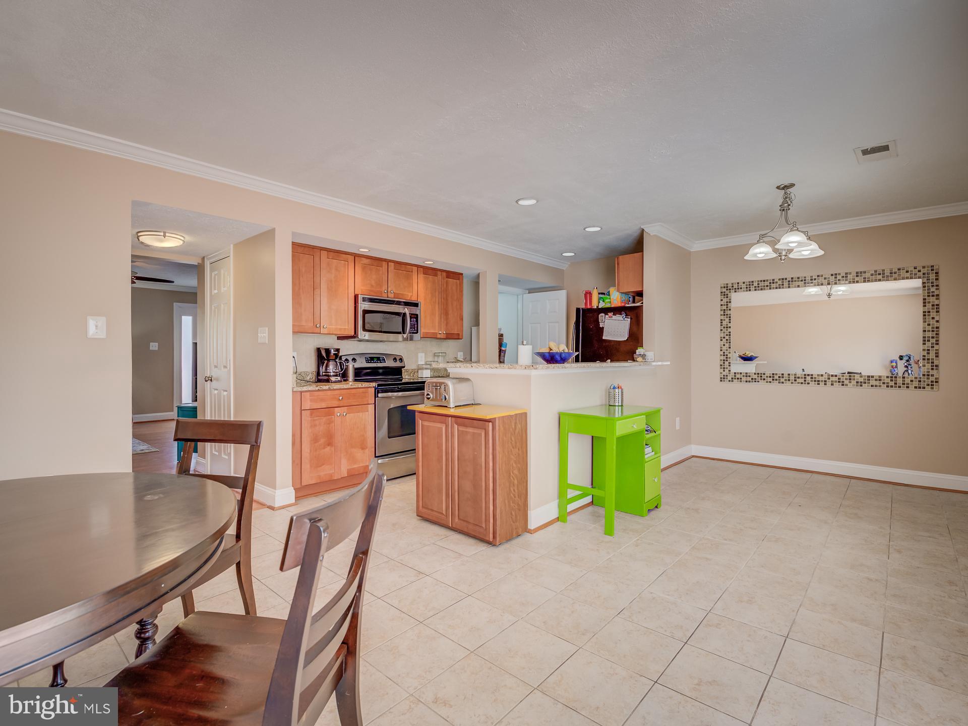 272 North Cottage Road Sterling, VA 20164 - Photo 11 of 27 Kitchen and Dining area