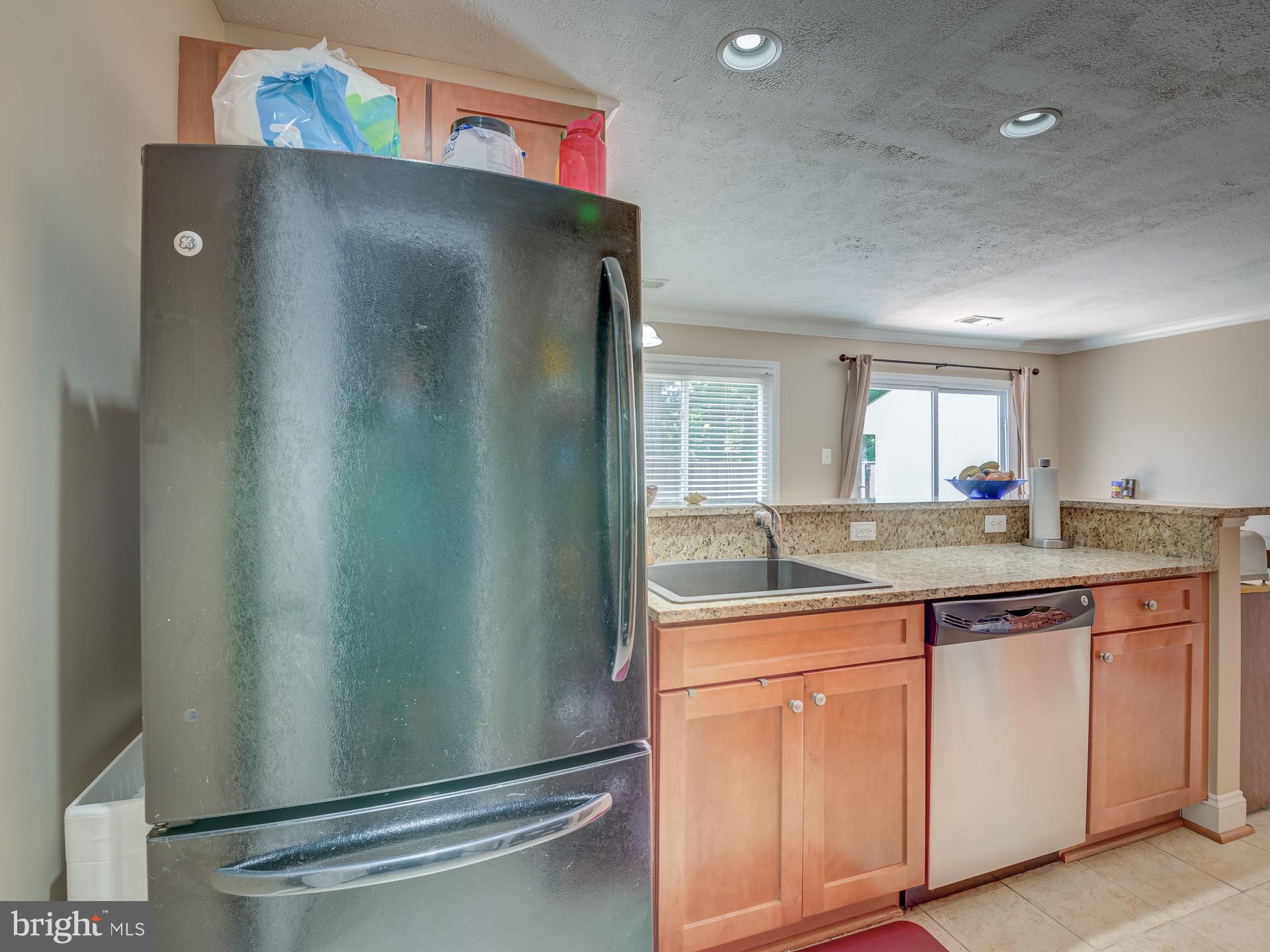 272 North Cottage Road Sterling, VA 20164 - Photo 7 of 27 Kitchen