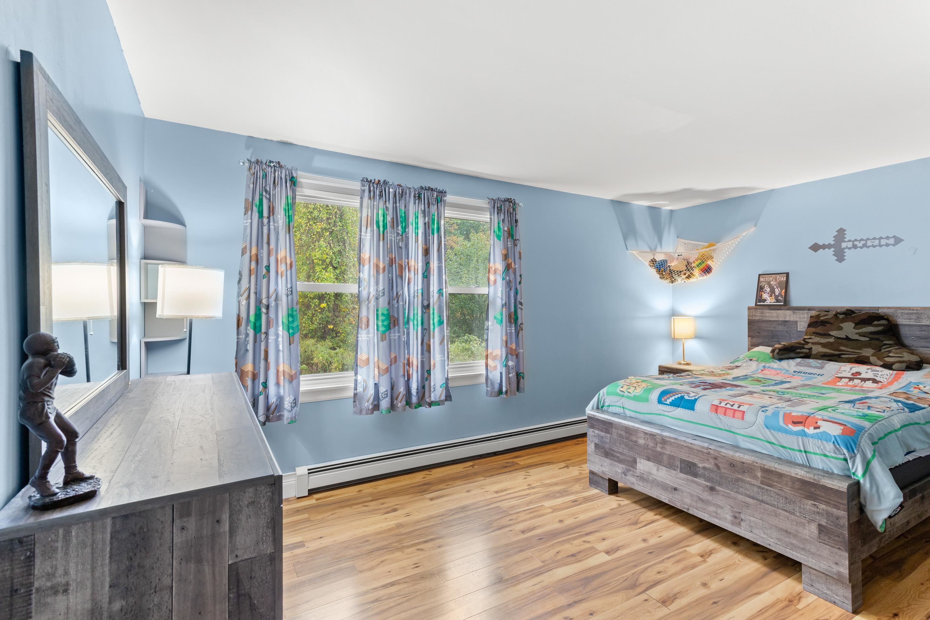 172 Straw Road Manchester, NH 03102 - Photo 16 of 36