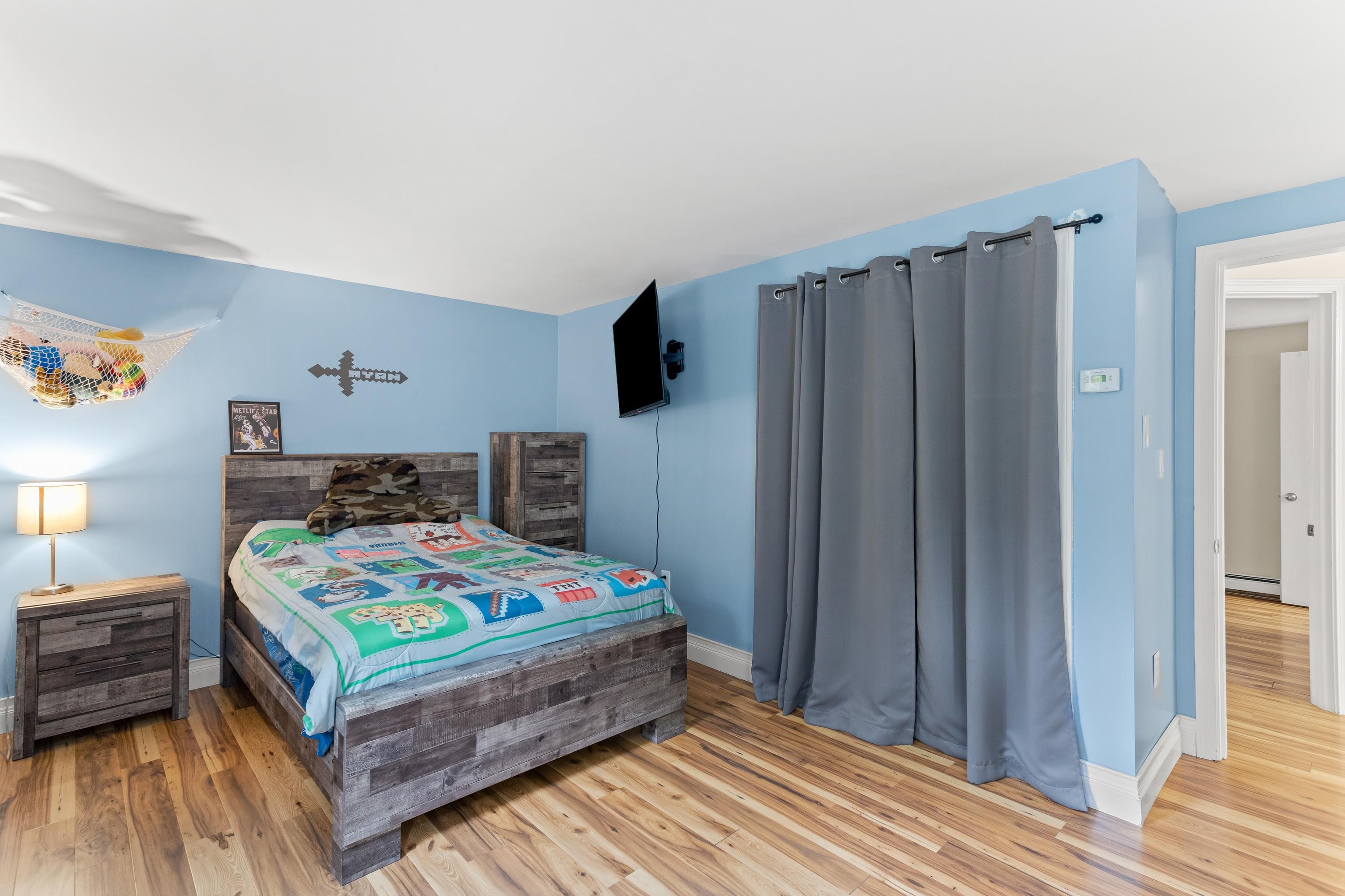 172 Straw Road Manchester, NH 03102 - Photo 17 of 36