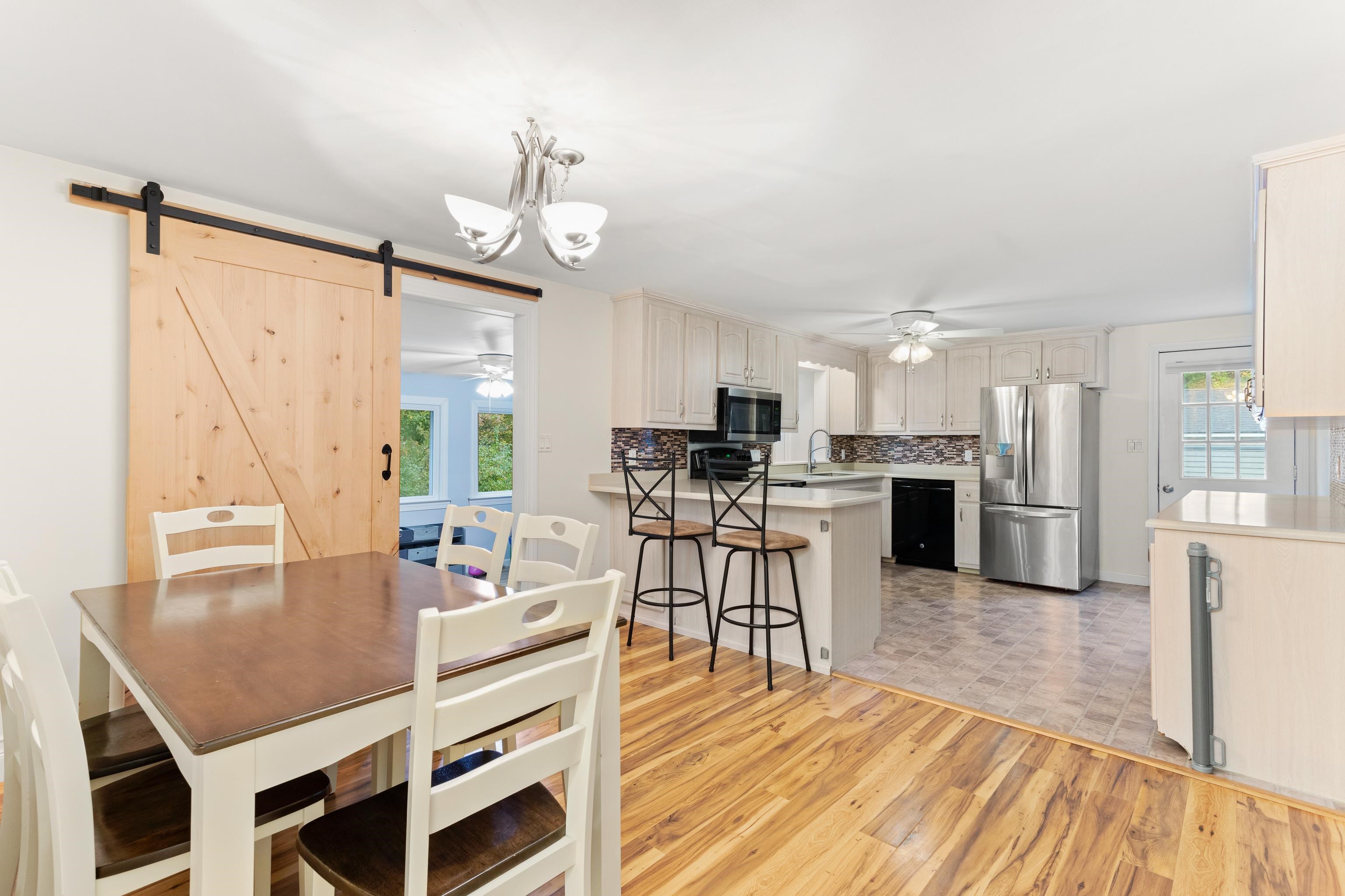 172 Straw Road Manchester, NH 03102 - Photo 33 of 36