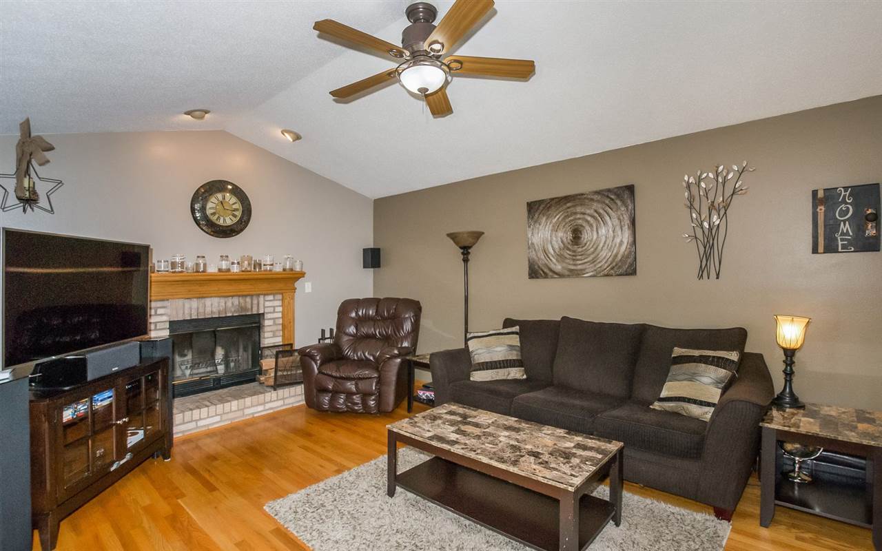 3929 Riverside Drive Northeast Cedar Rapids, IA 52411 - Photo 9 of 25 Gallery Image 9