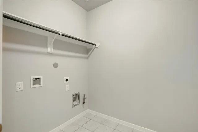 $455,570 | 2502 Caspian Crk Lane, Iowa Colony, TX 77583