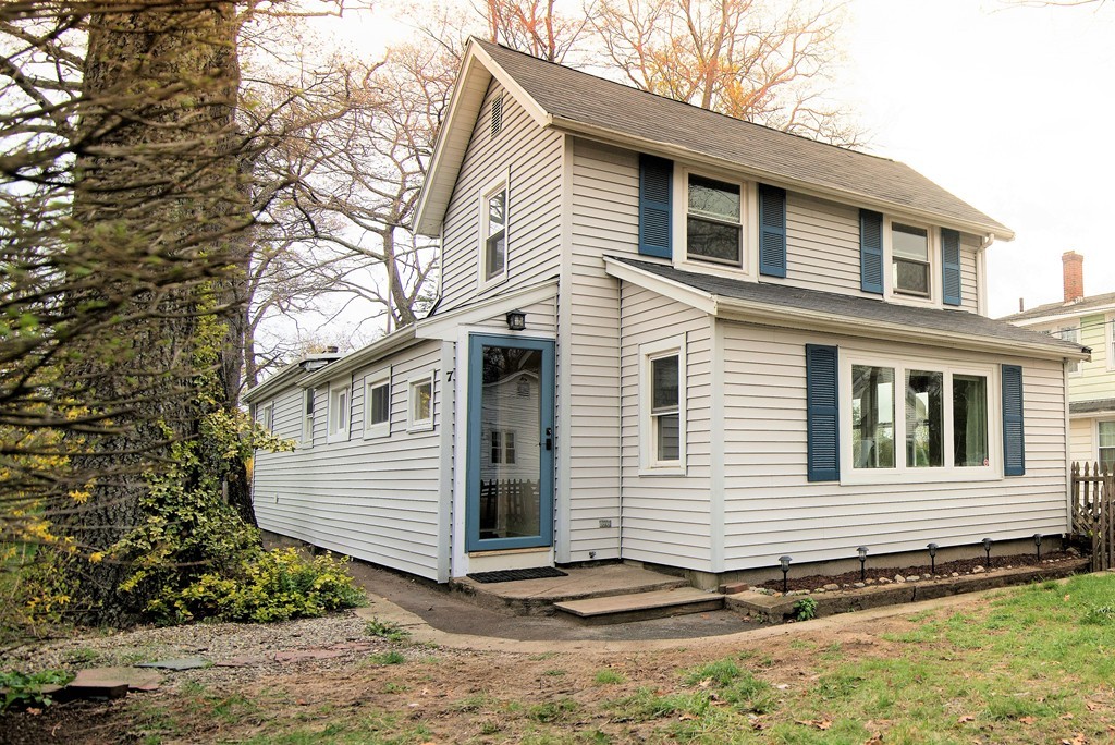 7 Cogswell Road North Reading, MA 01864 - Photo 2 of 29 Gallery Image 2