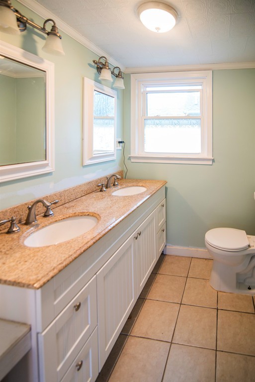 7 Cogswell Road North Reading, MA 01864 - Photo 25 of 29 Gallery Image 25