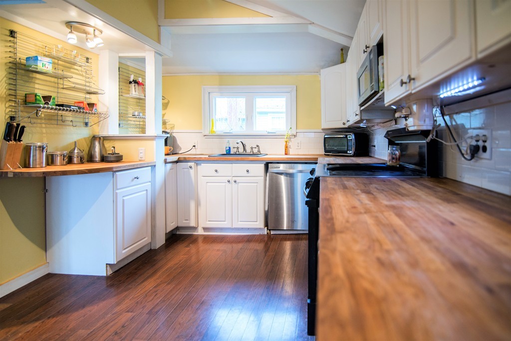 7 Cogswell Road North Reading, MA 01864 - Photo 7 of 29 Gallery Image 7