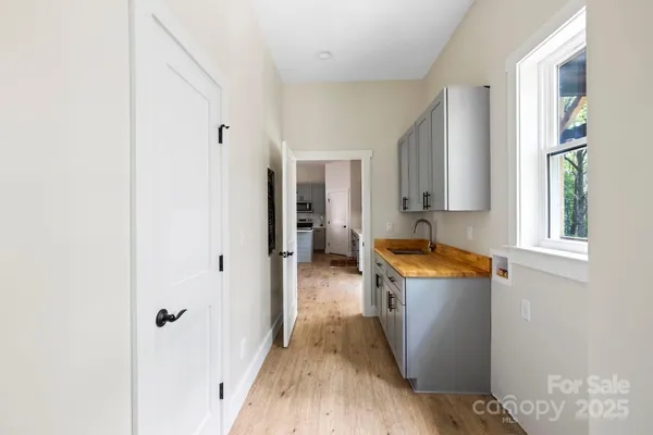 $610,000 | 939 Rocky Mountain Road, Lake Toxaway, NC 28747