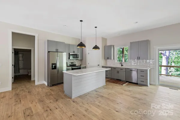 $610,000 | 939 Rocky Mountain Road, Lake Toxaway, NC 28747