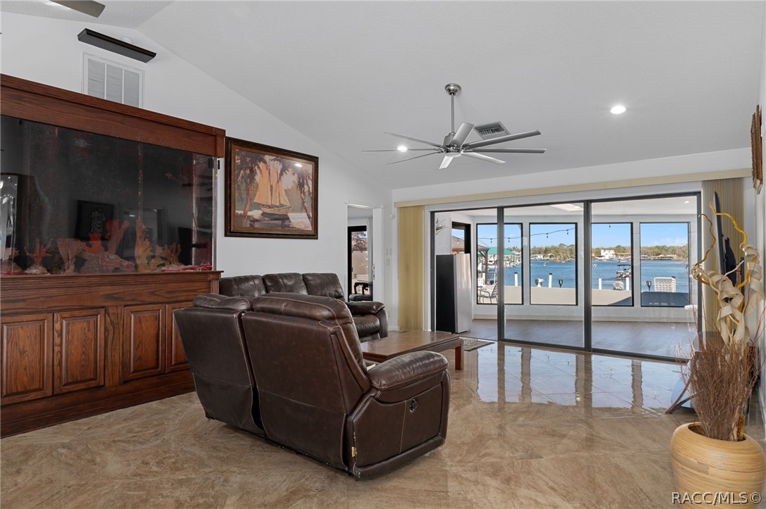 171 Southwest 3rd Street Crystal River, FL 34429 - Photo 15 of 59