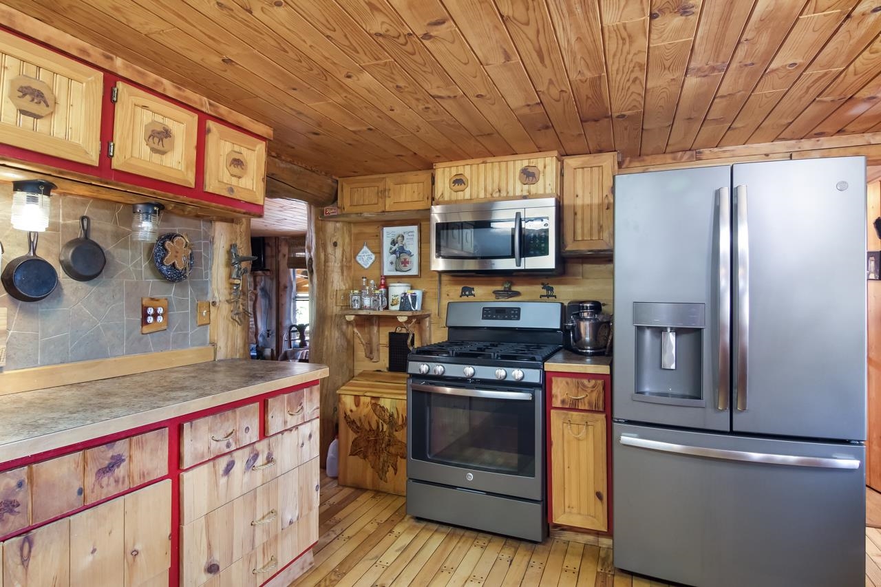 2563 Carpenter Road Bellaire, MI 49615 - Photo 15 of 29 1904611-14.JPG