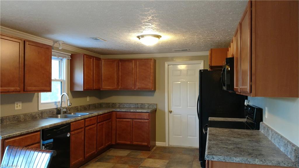 431 Schoolfield Road Ruffin, NC 27326 - Photo 8 of 15