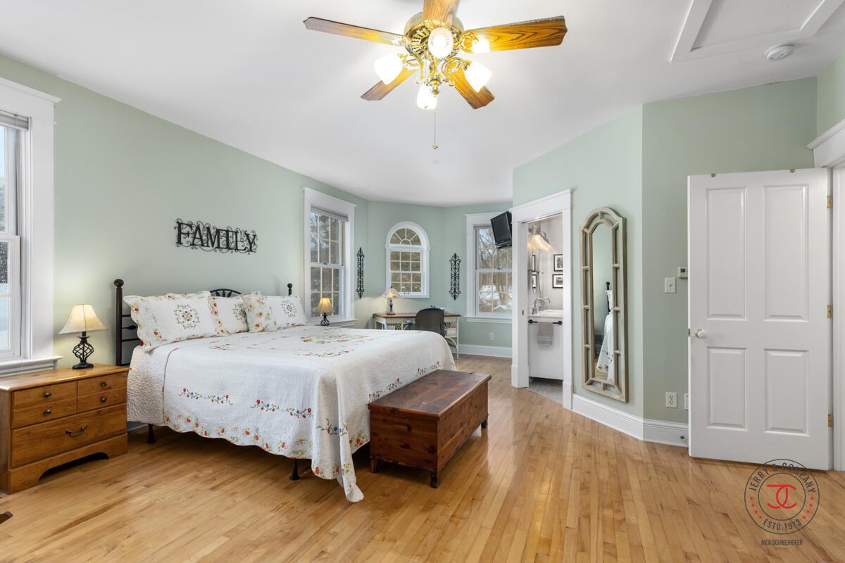 499 Graafschap Road Holland, MI 49423 - Photo 23 of 35 IMG_1022
