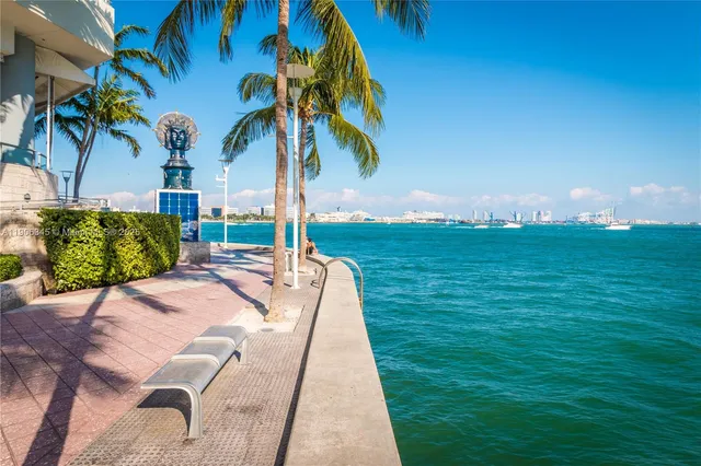 $2,775 | 335 South Biscayne Boulevard, Unit 3904, Miami, FL 33131