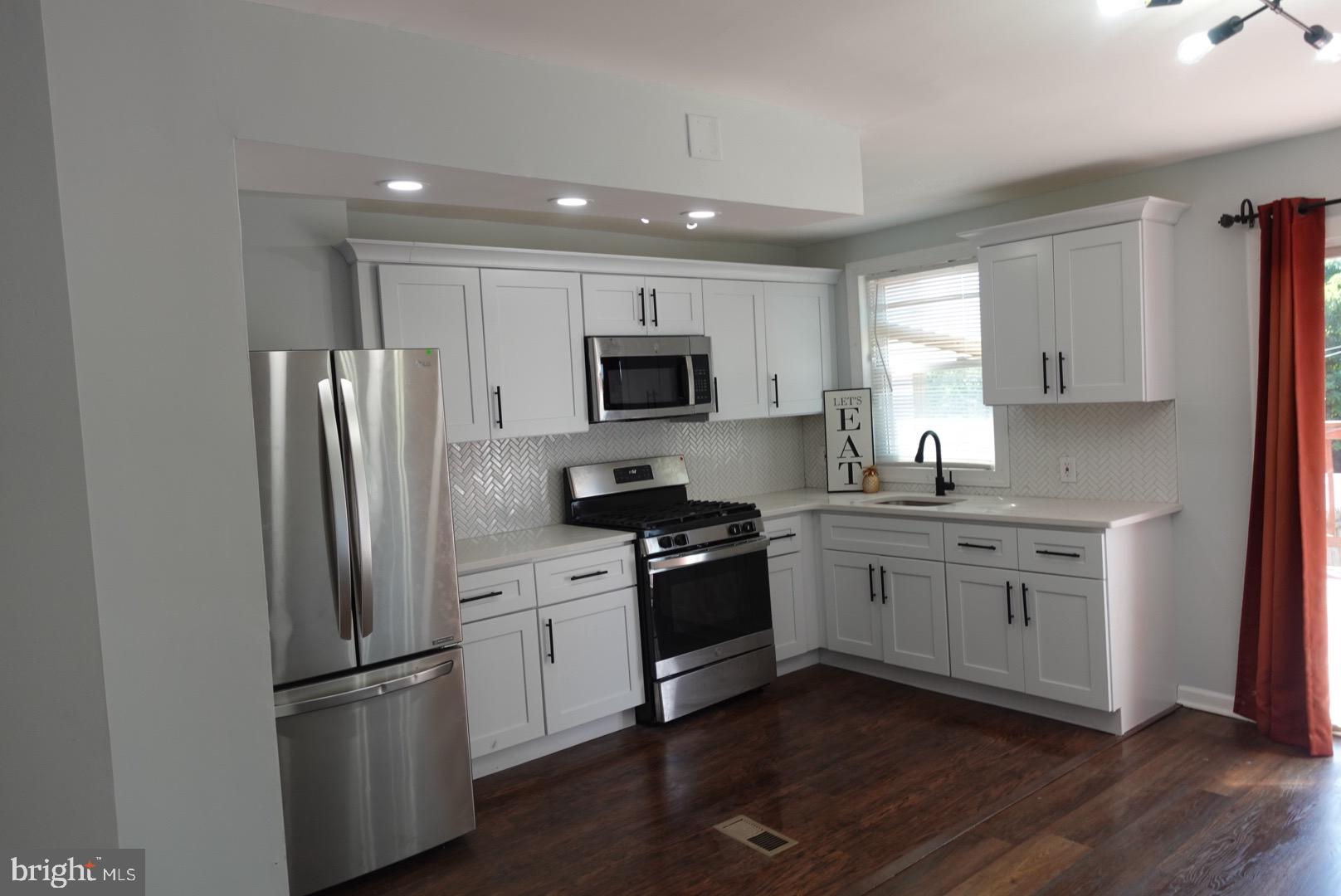 1132 South Merrimac Road Camden, NJ 08104 - Photo 8 of 26