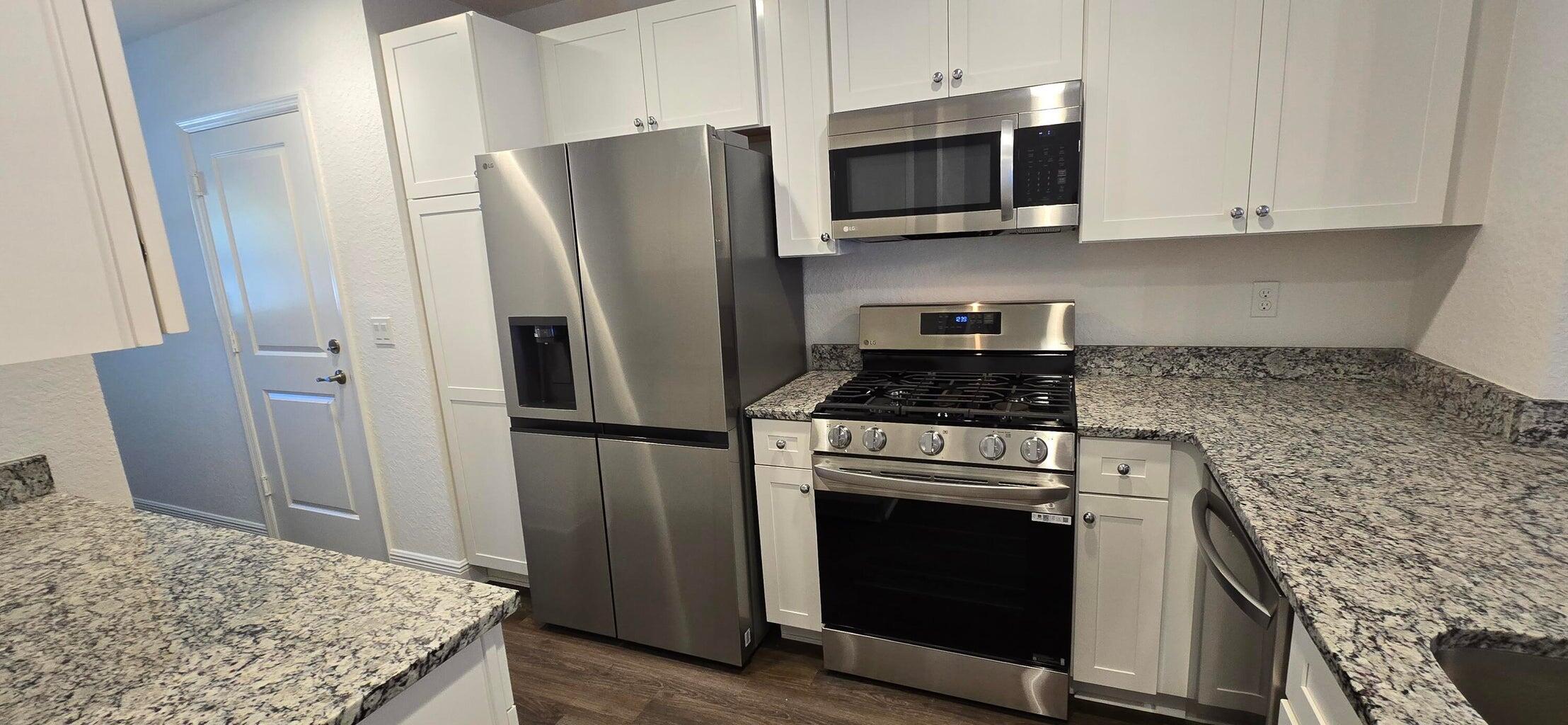 320 Means Court Fort Pierce, FL 34950 - Photo 3 of 7 Finished Kitchen Show Purposes Only