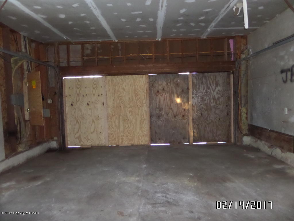 154 Doll Road Stroudsburg, PA 18360 - Photo 4 of 10 SAM_9009