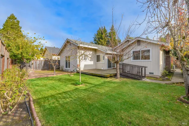 $679,000 | 1068 San Francisco Way, Rohnert Park, CA 94928