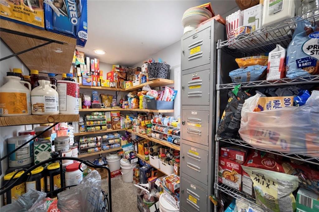 329 New Castle Street Slippery Rock, PA 16057 - Photo 15 of 27