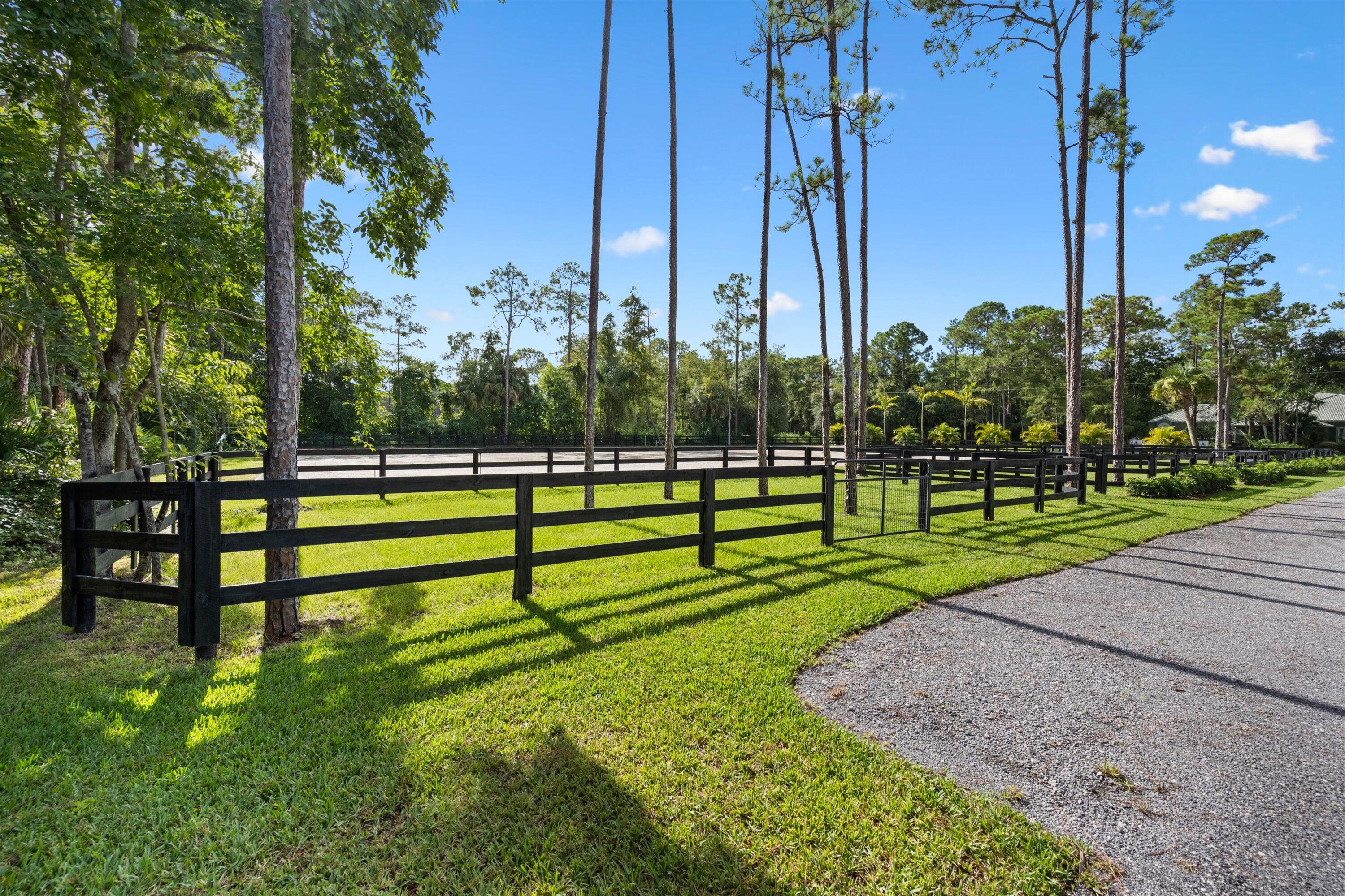 14479 Halter Road Wellington, FL 33414 - Photo 22 of 77 61-DSC_7091
