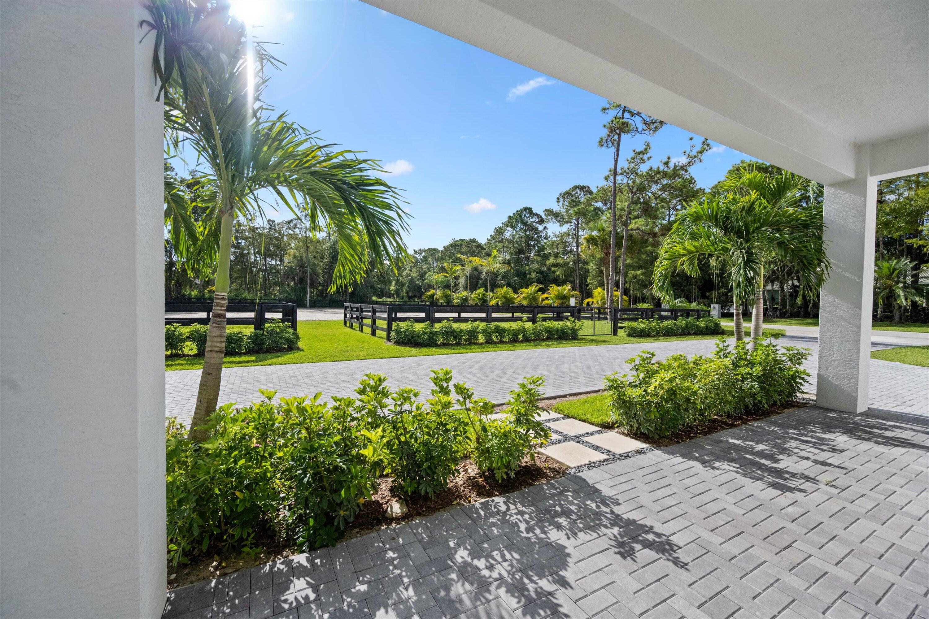 14479 Halter Road Wellington, FL 33414 - Photo 32 of 77 45-DSC_6959