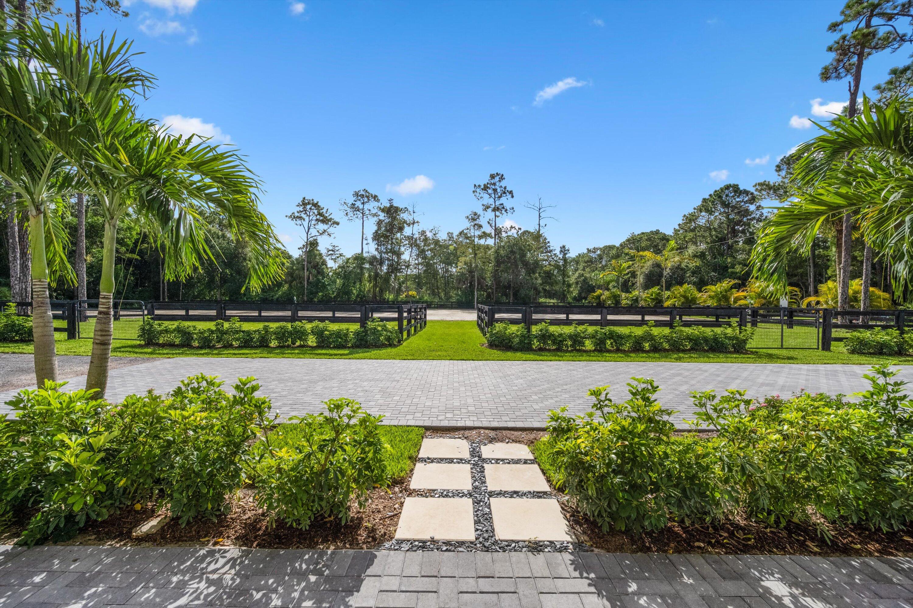 14479 Halter Road Wellington, FL 33414 - Photo 33 of 77 60-DSC_6962