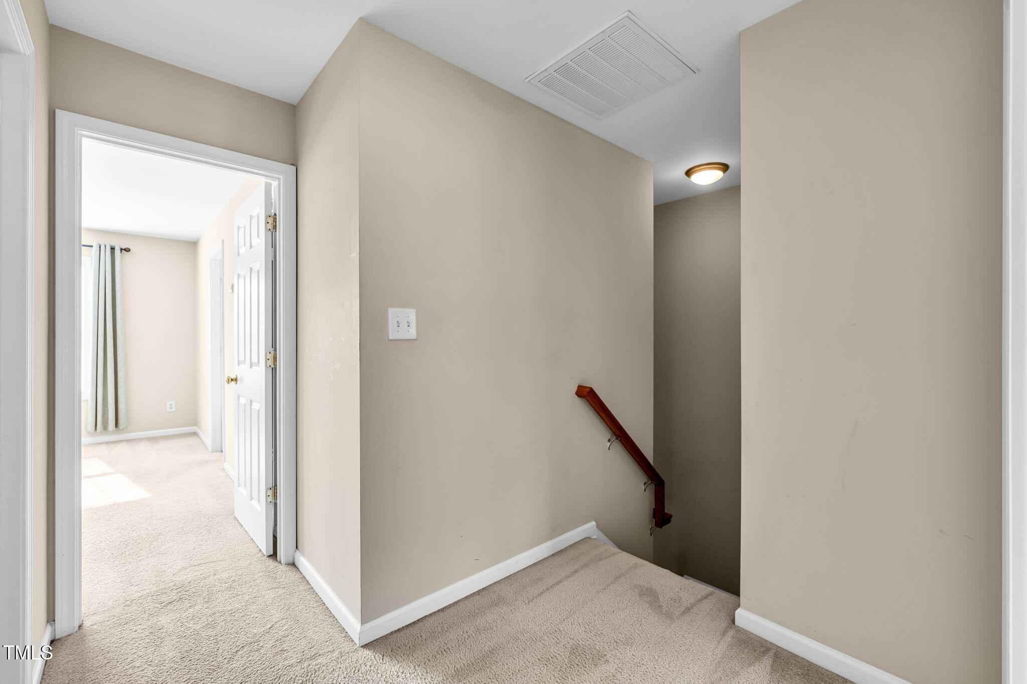 2737 Andover Glen Road Raleigh, NC 27604 - Photo 20 of 36 a view of a hallway with closet