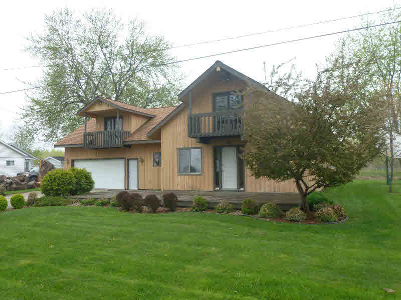 5821 Avalon Road Pinconning, MI 48650 - Photo 1 of 16