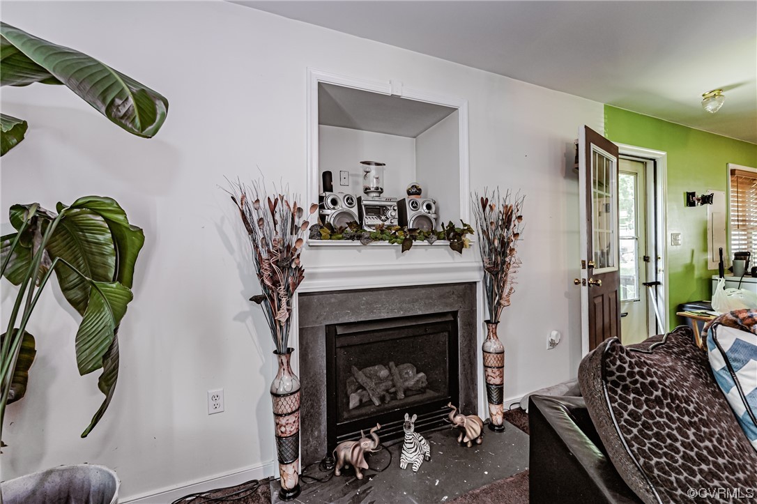4327 Warwick Road Richmond, VA 23234 - Photo 9 of 49 Gallery Image 9