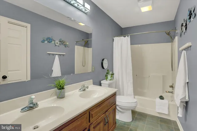 $449,900 | 1719 Bennington Drive, Harrisburg, PA 17112