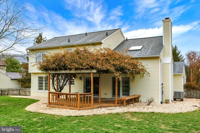 $449,900 | 1719 Bennington Drive, Harrisburg, PA 17112