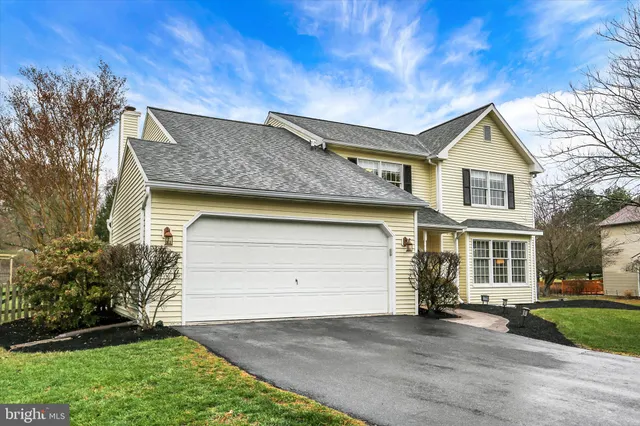 $449,900 | 1719 Bennington Drive, Harrisburg, PA 17112