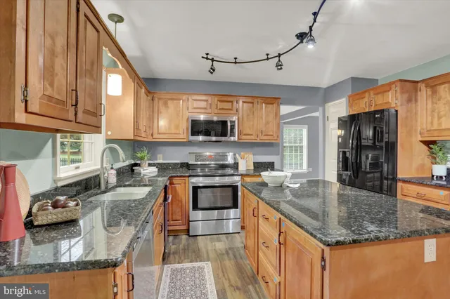 $449,900 | 1719 Bennington Drive, Harrisburg, PA 17112