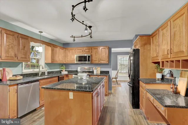 $449,900 | 1719 Bennington Drive, Harrisburg, PA 17112