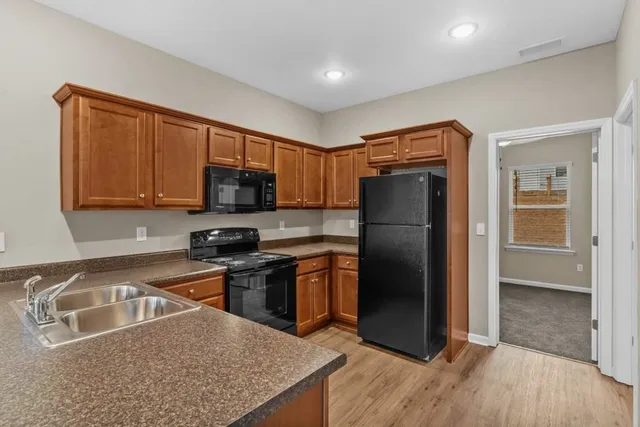 $2,200 | 2243 Del Carmel Way, Tallahassee, FL 32303