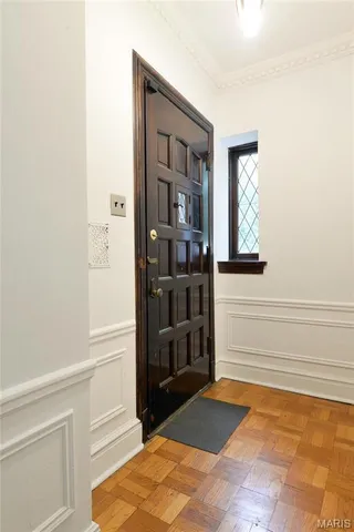 $3,150 | 7574 York Drive, Clayton, MO 63105